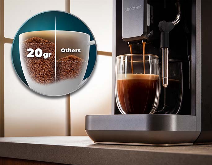Cafetera superautomática con vaporizador y unidad de procesado de 20g.