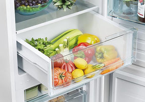 Frigorífico Combi, 55CM, Altura 1,77m, 260L, Low Frost, Función SuperCool, Cajón Verdulero, Control electrónico interno, LED, Puertas Reversibles, 39DB, Clase E, Blanco [Clase de eficiencia energética E]